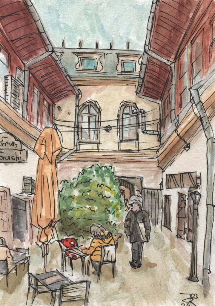 Vorstellung meiner Reiseskizzen: Aquarell einer engen Gasse in Bukarest mit Caf&eacute;-Terrasse